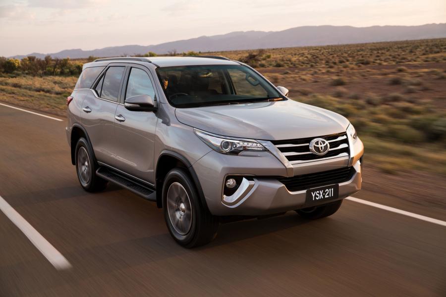  Toyota Fortuner Crusade (AN160) 2015 года  (AU) (фото 28 из 37)